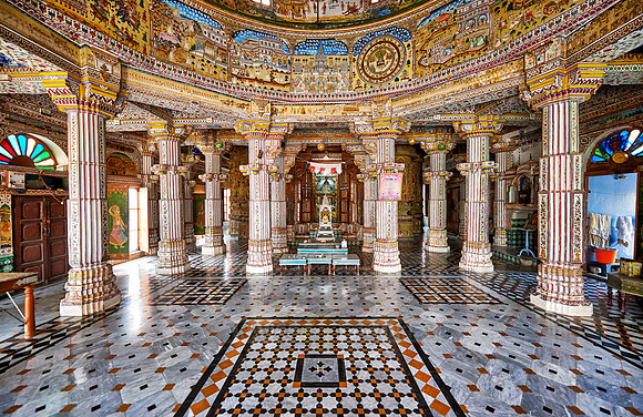 interior shot of Bhandasar Jain Temple