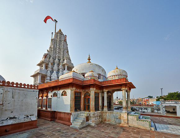outside view of Bhandasar Jain Temple