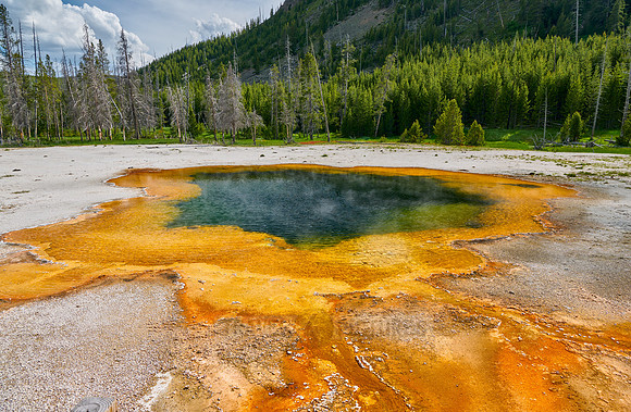 Emerald Pool, Black Sand Basin, Yellowstone National Park