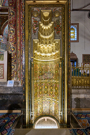 Innenaufnahme des Mausoleum und Museum des Mevlana Rumi. |inside shot of Mausoleum and museum of Mevlana Rumi|