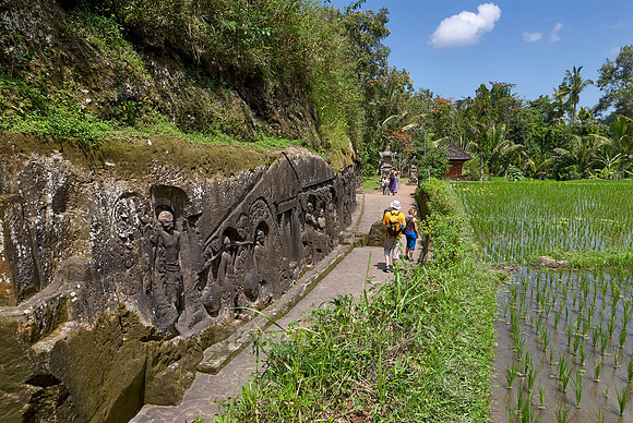 stone reliefs of Yeh Pulu