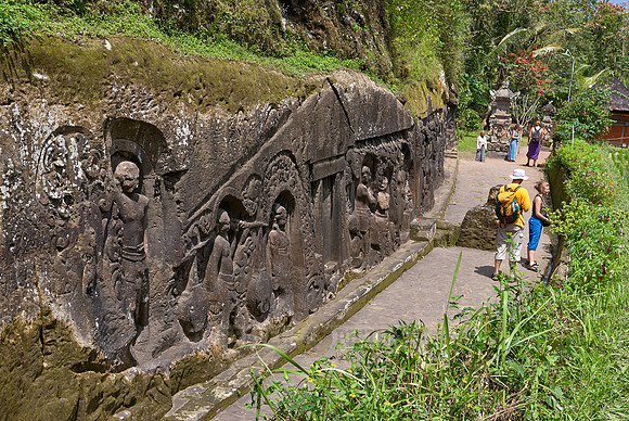 stone reliefs of Yeh Pulu