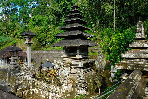 hindu temple Pura Yeh Gangga