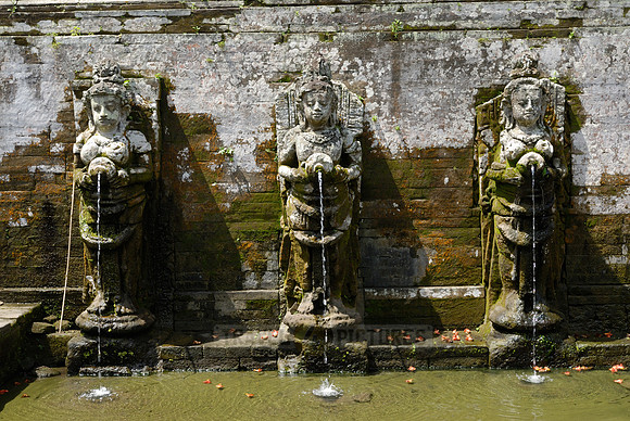 Bathing places with nymphs