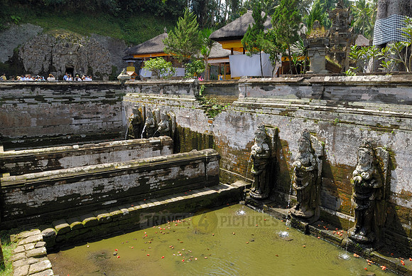 Bathing places with nymphs