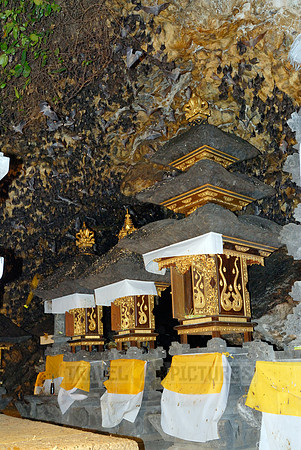 Goa Lawah