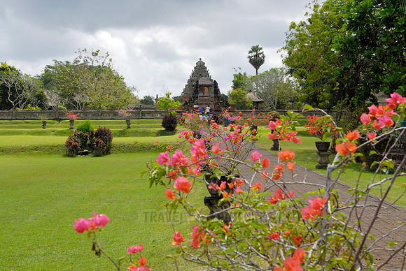 Pura Taman Ayun