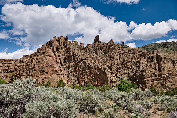 rocky landscape on the way from Cody to Yellowstone National Park
