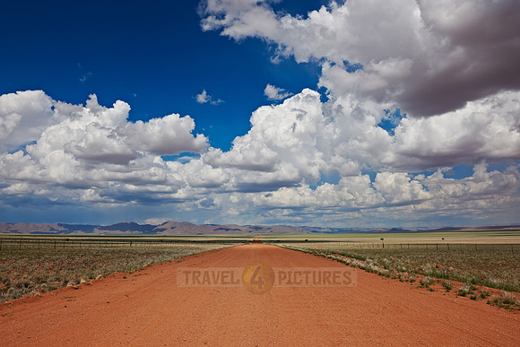 lonesome straight deserted gravel road called D707