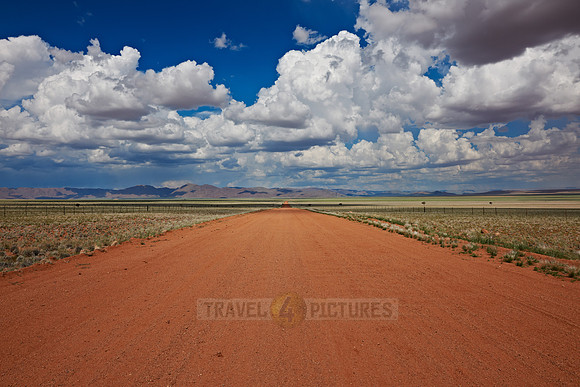 lonesome straight deserted gravel road called D707