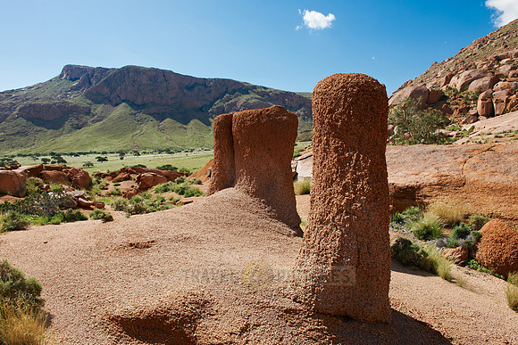 landscape with rocks on Farm Namtib
