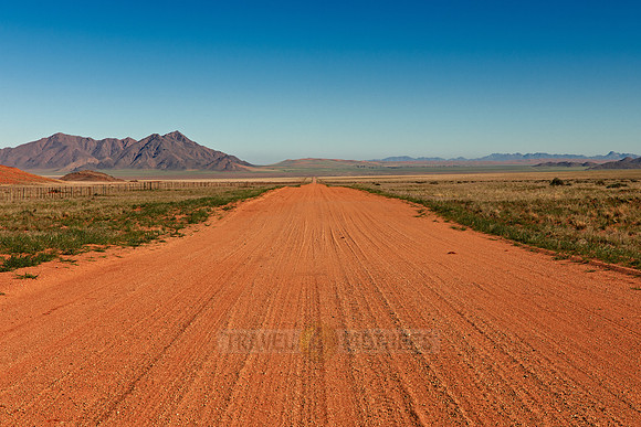 lonesome straight deserted gravel road called D707