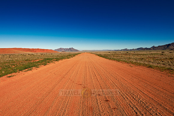 lonesome straight deserted gravel road called D707