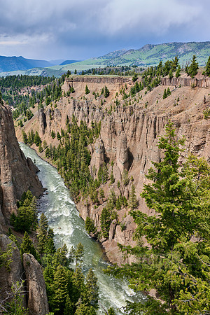 Yellowstone river near The Narrows