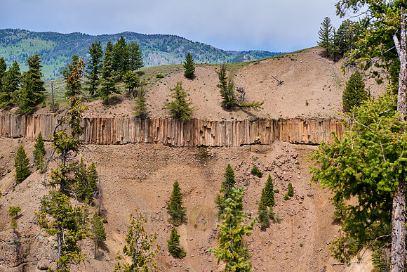 Overhanging Cliffs, Yellowstone National Park