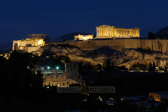 night shot of illuminated Acropolis