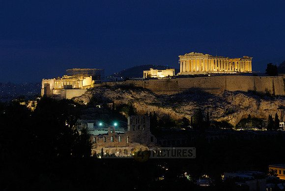 night shot of illuminated Acropolis