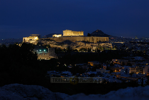 night shot of illuminated Acropolis