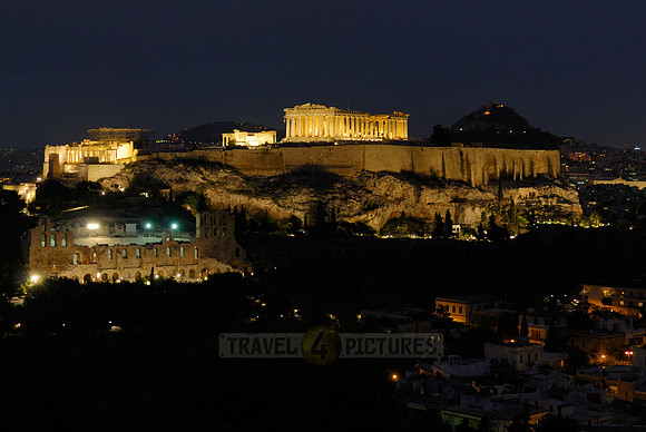 night shot of illuminated Acropolis