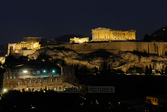night shot of illuminated Acropolis