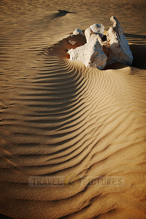 desert landscape with mountains at old caravan road