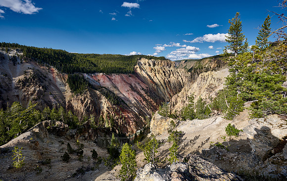 colorful stone formations of Grand Canyon Of The Yellowstone at Artist Point