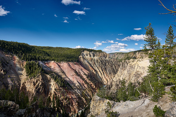 colorful stone formations of Grand Canyon Of The Yellowstone at Artist Point