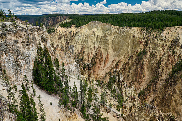 colorful stone formations of Grand Canyon Of The Yellowstone