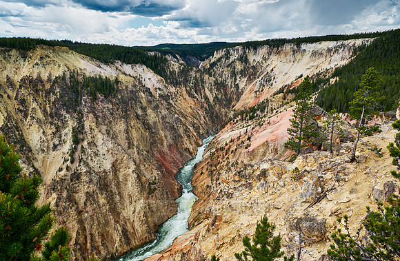 colorful stone formations of Grand Canyon Of The Yellowstone from Inspiration Point