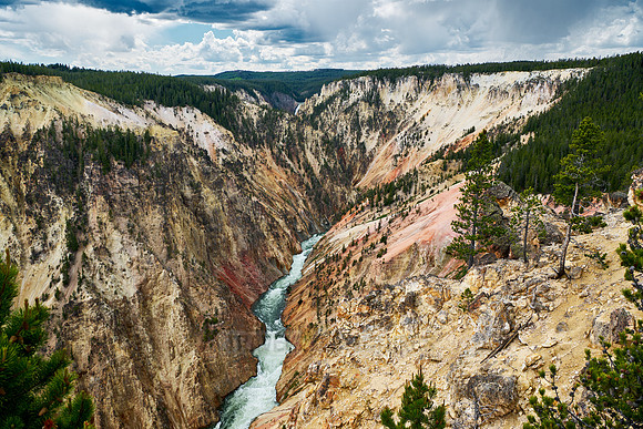 colorful stone formations of Grand Canyon Of The Yellowstone from Inspiration Point