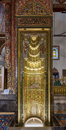 Innenaufnahme des Mausoleum und Museum des Mevlana Rumi. |inside shot of Mausoleum and museum of Mevlana Rumi|