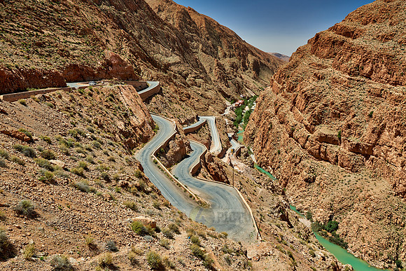 road through landscape of Gorge de Dades