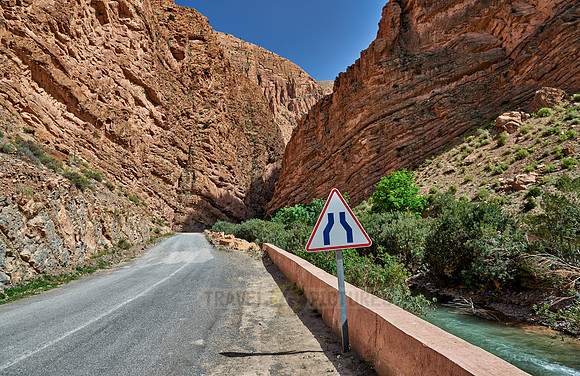 road through landscape of Gorge de Dades