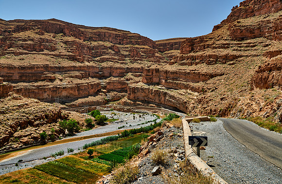 Unnamed Gorge at road  P7103