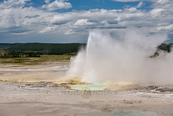 Fountain Geyser in Yellowstone Lower Geyser Basin