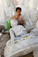 Workshop Buddha Statues, carving in marble