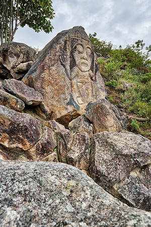 La Chaquira, stone carved figure