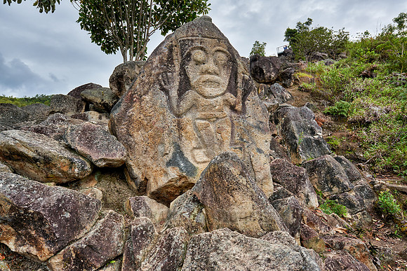La Chaquira, stone carved figure