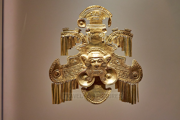filigree golden pieces of exhibition