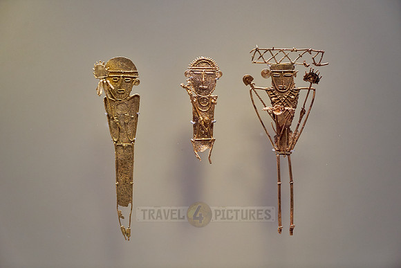 filigree golden pieces of exhibition