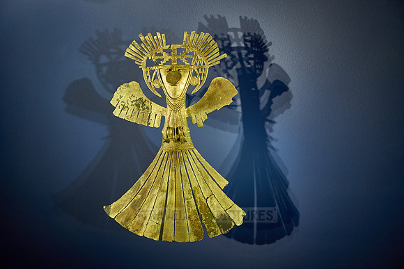 filigree golden pieces of exhibition