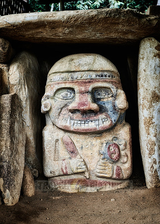 El Purutal, painted stone carved figures