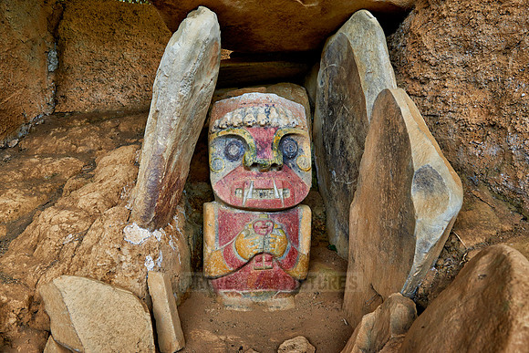 El Purutal, painted stone carved figures