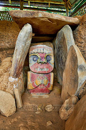 El Purutal, painted stone carved figures