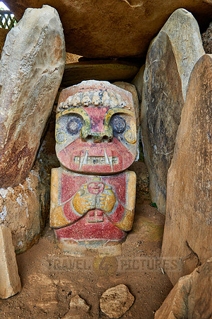 El Purutal, painted stone carved figures