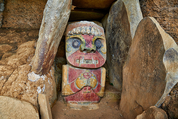 El Purutal, painted stone carved figures