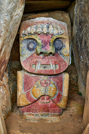 El Purutal, painted stone carved figures