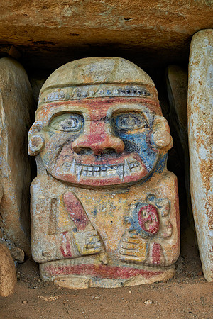 El Purutal, painted stone carved figures