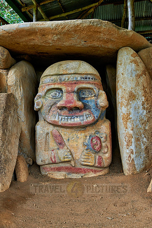 El Purutal, painted stone carved figures