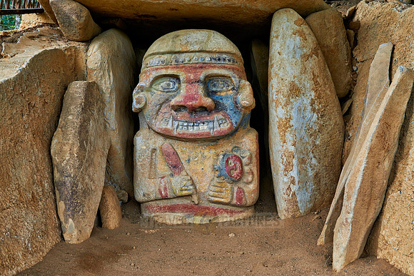 El Purutal, painted stone carved figures